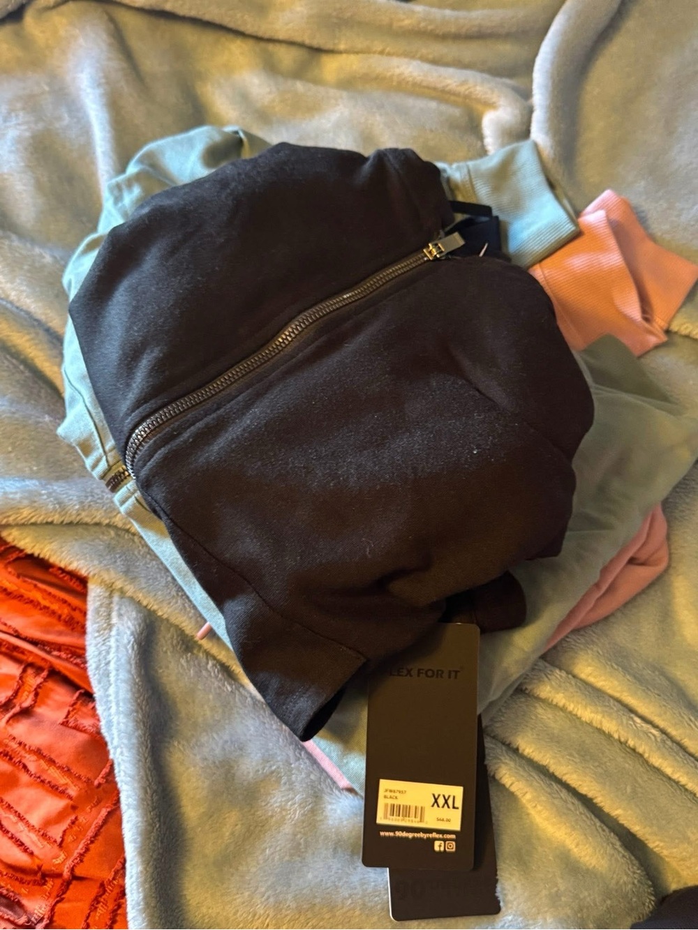 2x clothes bundle! - Picture 3 of 5